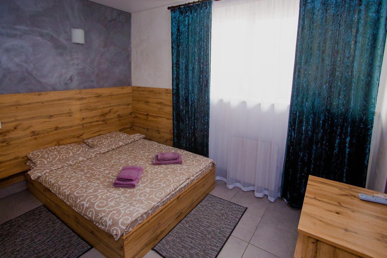 Ok Hotel Rivne Exterior photo